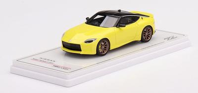 TSM MODEL Nissan Fairlady Z Protospec 2023 Ikazuchi Yellow Hotový produkt 1:43 (Pravá rukojeť)