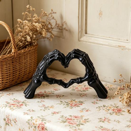 Halloween Herz Hände Skulptur Skelett Handgeste Schreibtisch Harz Figur Herzform Liebe Ornament für Wohnzimmer Regal Couchtisch Mittelstück