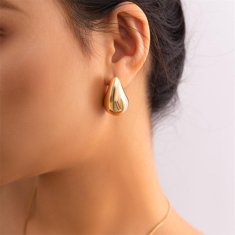 Trendy Teardrop Earrings: Lightweight, Versatile High-Gloss Studs