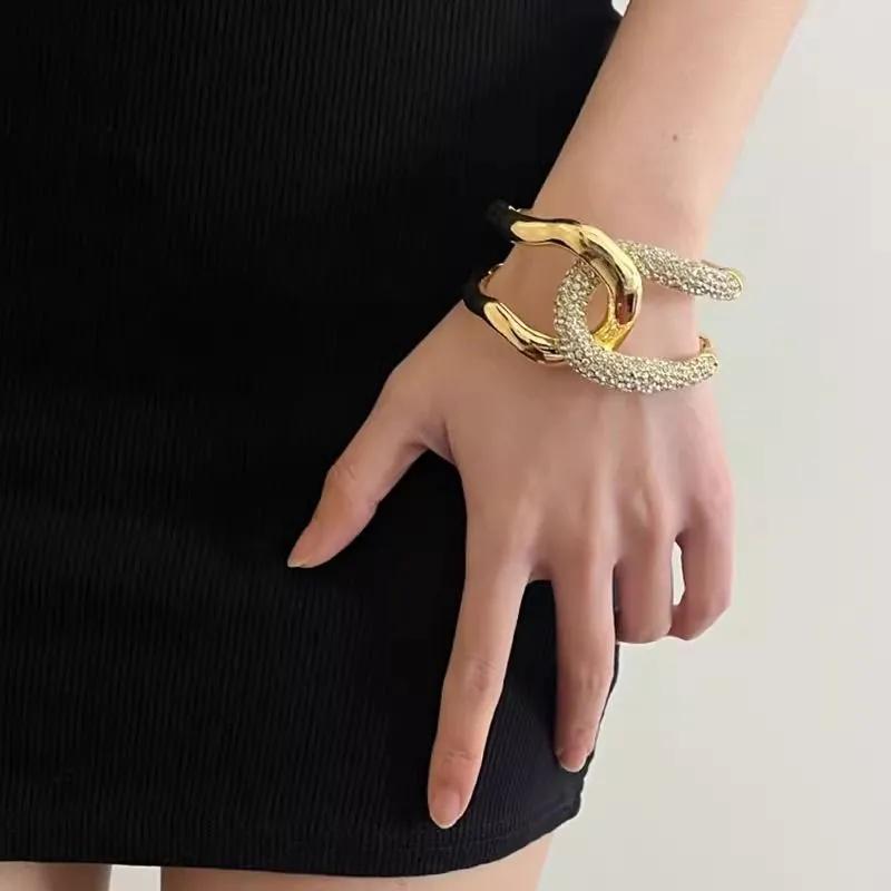 

Exaggerated Embellishment Hollow Cross Opening Bracelet High-end Bracelet for Women one size(17-20cm)