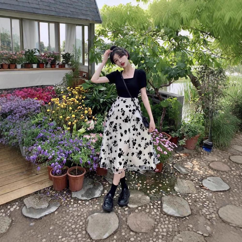 Damen Sommer 2024 Blumenmuster Faux-Zweiteiler Schlankheitskleid