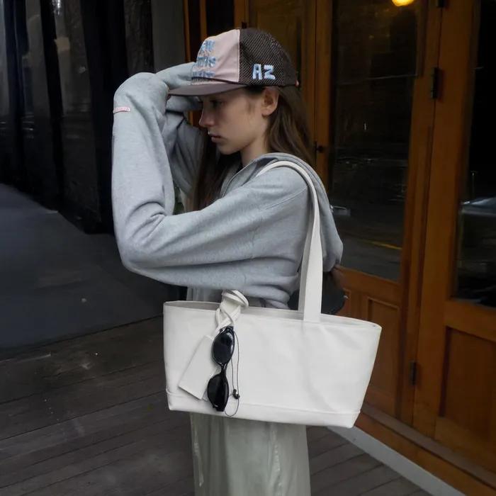 Book Tote / Ecru