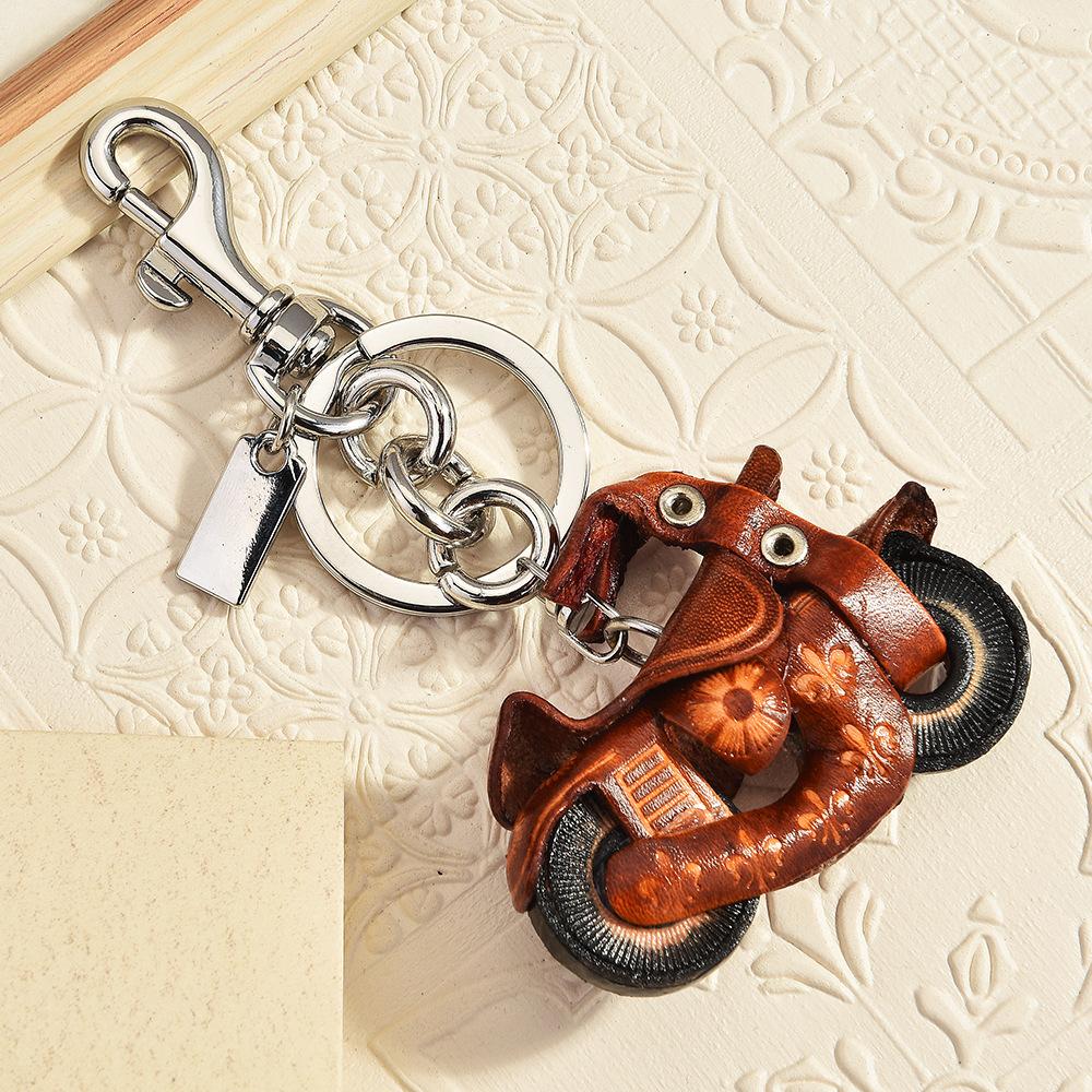 Retro Leather Motorcycle Keychain Handmade Leather Old Locomotive Shape Bag Pendant Personalized Trendy Cool Pendant