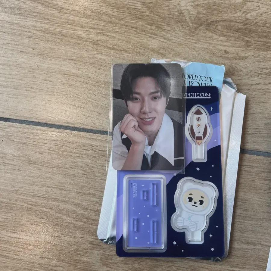 

Акриловая стойка Day6 Daejeon Concert Md