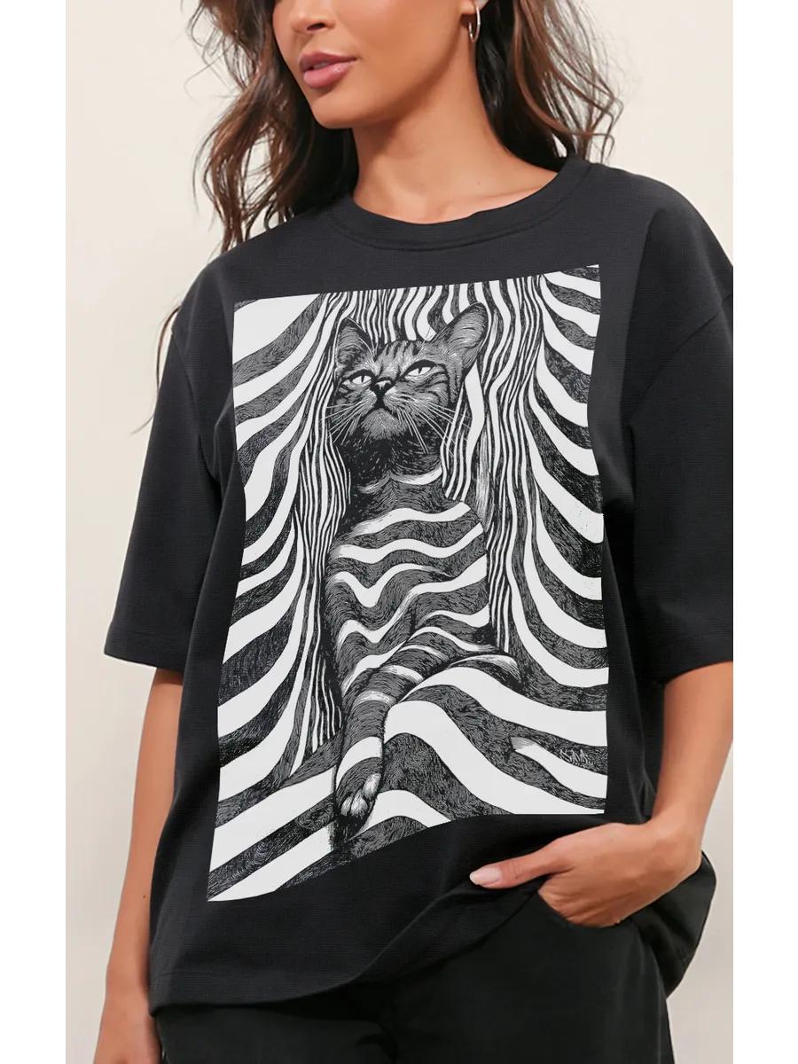 Black Y2K oversized T-shirt with cat print L