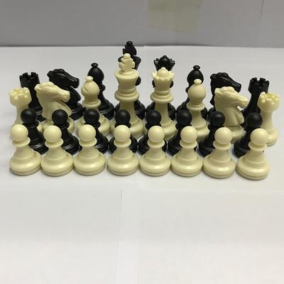 32 כלי שח מפלסטיק מימי הביניים סט גובה המלך 49 מ"מ משחק שחמט סטנדרטיים לתחרות בינלאומית Dropship