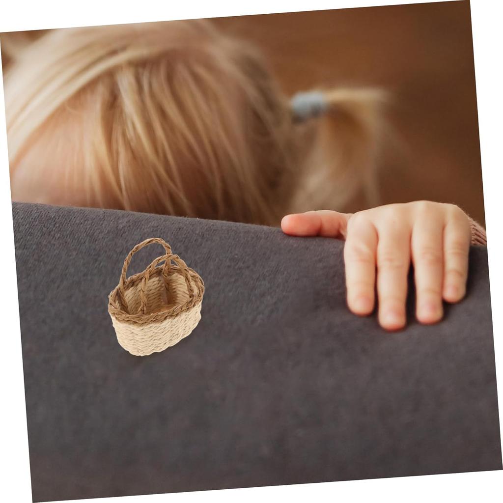 Totority Miniature Woven Basket for Dollhouse Realistic Handheld Prop for Home Decor Crafts and Photography Mini House Supplies Color