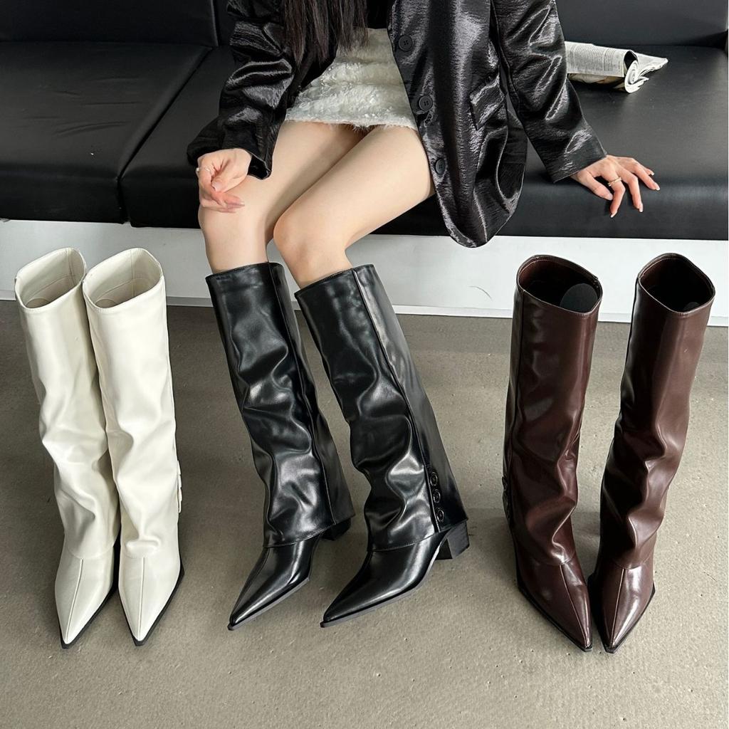 2025 Autumn Pointed Warehouse Tube Boots High Buttons, Thick High Heels Versatile Small Fashion Martin Short Women's Boots