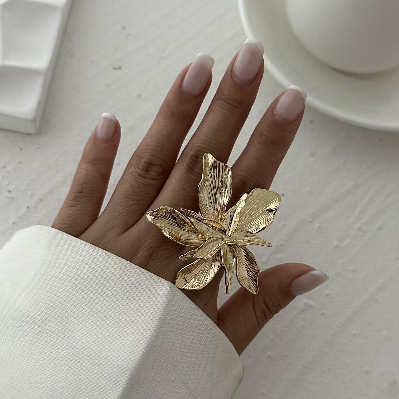 European-American Style 3D Five-Petal Flower Wrap-Around Statement Ring