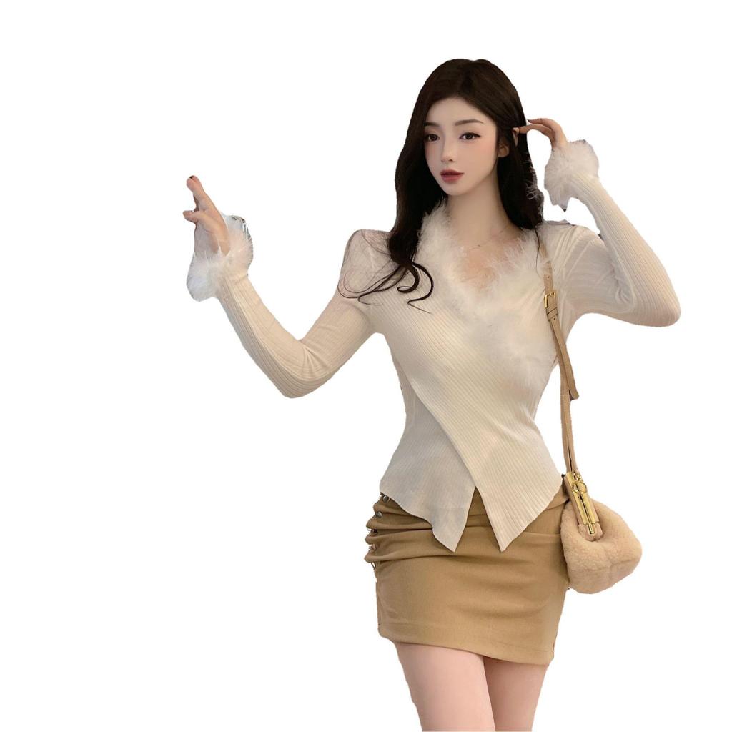 Women's Designer Slim Fit V-Neck Sweater - Fuzzy Splicing, Autumn/Winter Collection