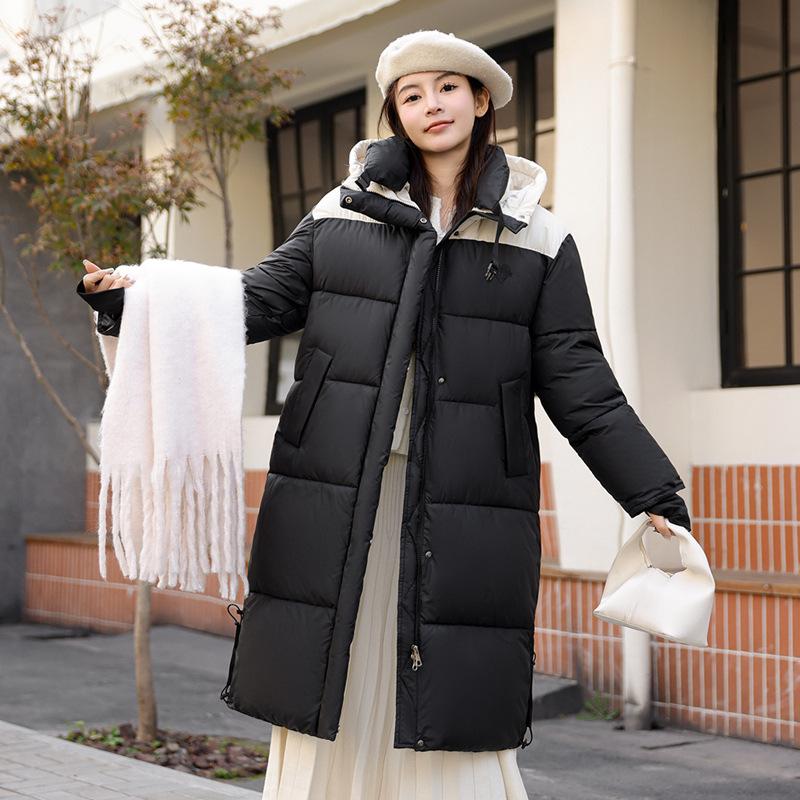 The New Contrasting Down Cotton Jacket for Winter 2025 Is a Women's Over-the-knee Mid-length Thickened Loose Cotton Jacket