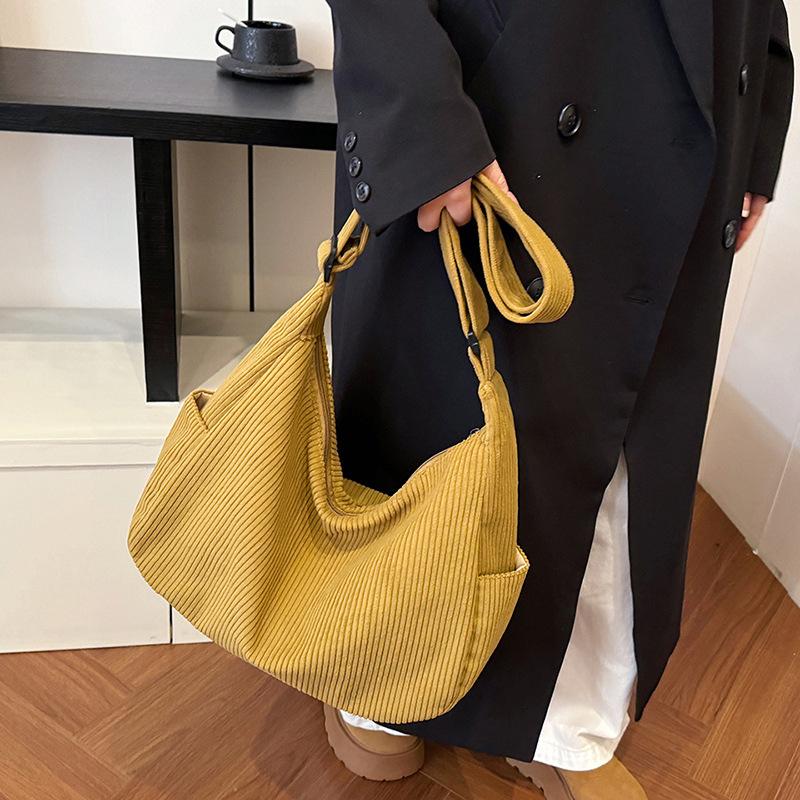 Borsa Hobo in Velluto a Coste con Silhouette Morbida e Cadente Tasche Laterali Ideale per l'Uso Quotidiano Casual da Donna