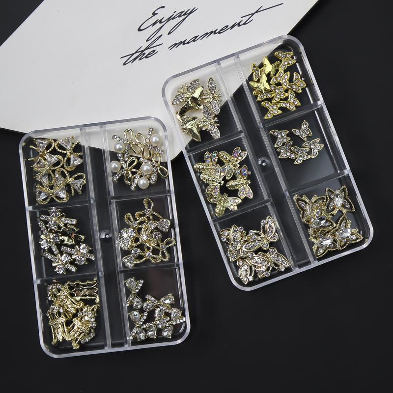 1Box Mix Stile 3D Luxus Schmuck Nail art Strass Edelsteine Gold Metall Legierung Schmetterling Nagel Charms DIY Glänzende Diamant Dekorationen