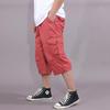 Locker geschnittener verkürzter Overall mit mehreren Taschen für Herren: Leichte, mittellange Outdoor-Freizeitshorts