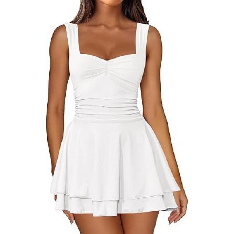 A Women's Square-neck Sleeveless Dress with Pleated Waist and Layered Hems