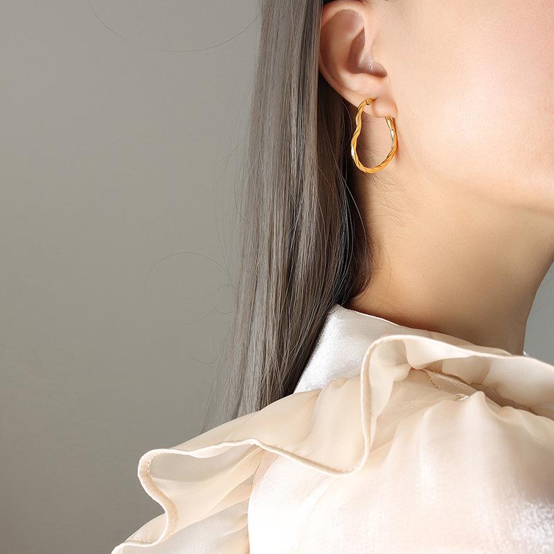 Korean Style Peach Heart Stud Earrings for Women - Trendy and Elegant Ear Jewelry