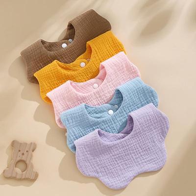 Lätzchen für Babys aus reiner Baumwolle im koreanischen Stil – Blütenblattdesign, Sabberlätzchen Klasse A