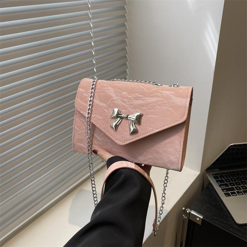 Textured bag women's 2025 new bow chain shoulder bag foreign style personality trendy crossbody commuter small square bag