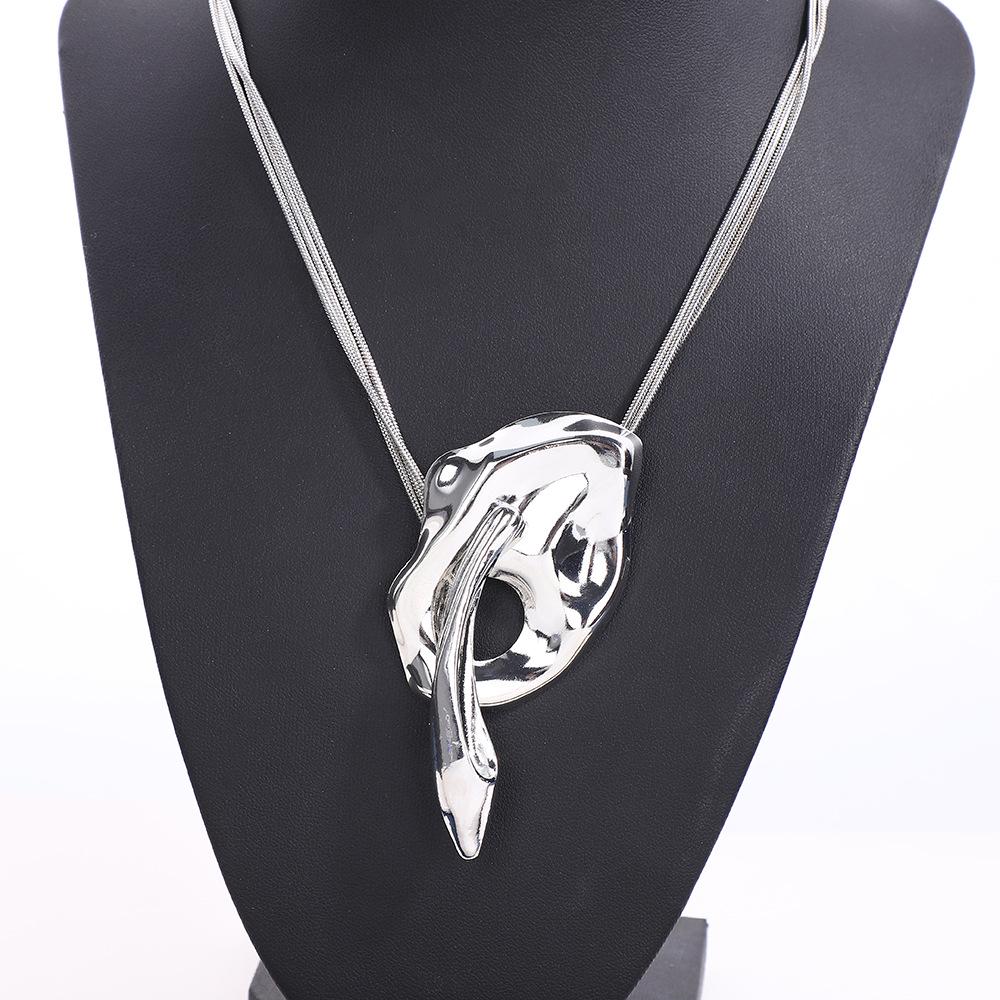 Exaggerated Multi-layer Snake Bone Necklace for Women - Cool, Elegant Clavicle Chain Accessory