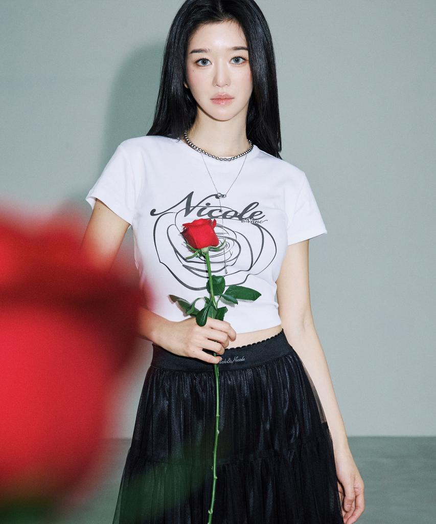 Nigaennikol Rose Lettering Cropped Top_White
