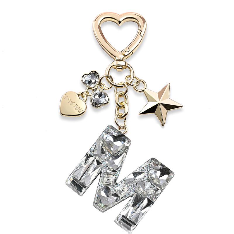 Silberne Diamant-Harz-Buchstaben-Schlüsselanhänger mit Stern-, Herz- & Schmetterlings-Anhängern - Geschenk für Mädchen-Taschen