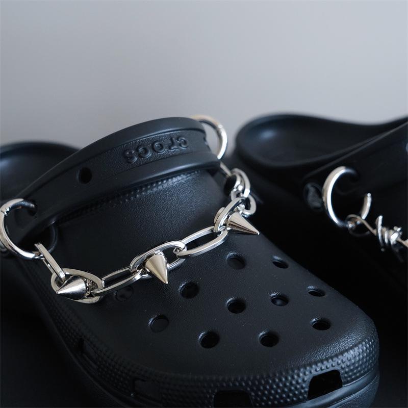

Аксессуары для женской обуви Dark Punk: Пряжки с заклепками и металлические цепи для стиля хип-хоп