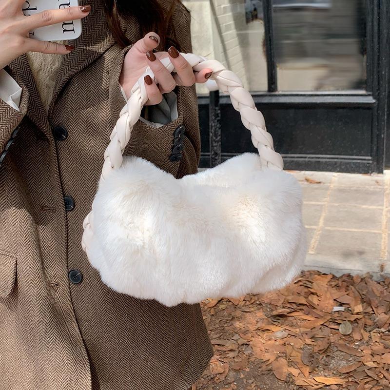 Niche design cloud bag fluffy handbag female winter new versatile texture fluffy handbag