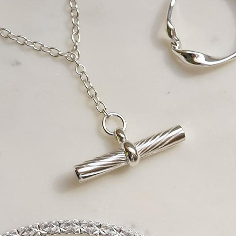

Light Luxury Dainty Sterling Silver Gold Plated Fine Jewelry Bar Pendant Necklaces 45cm