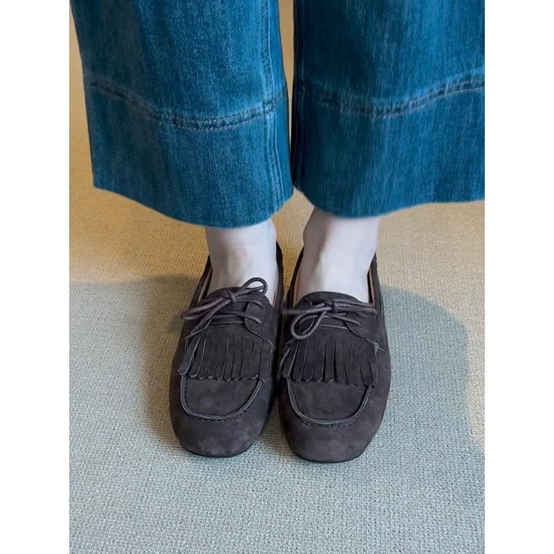 Versión de piel de oveja~ mocasines retro de ante y cuero de un solo pedal para mujer, zapatos de punta redonda con cordones, suela plana y flecos.