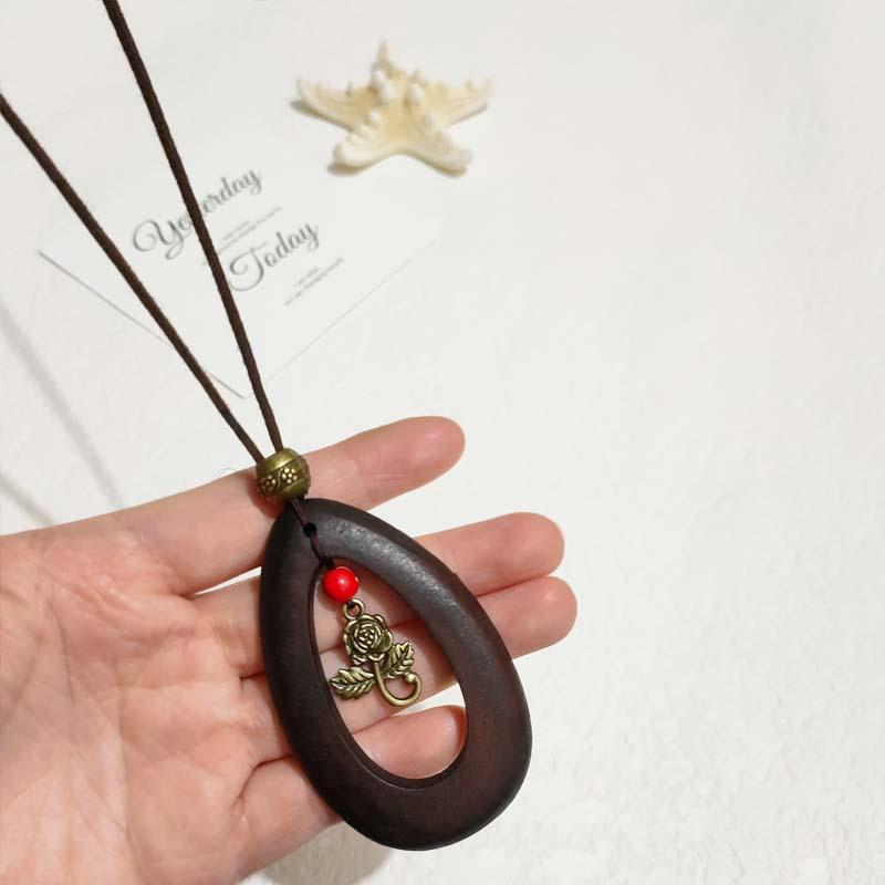 New Chinese Zen long four-leaf clover sweater chain cotton and linen accessories ethnic style wooden eldest daughter necklace