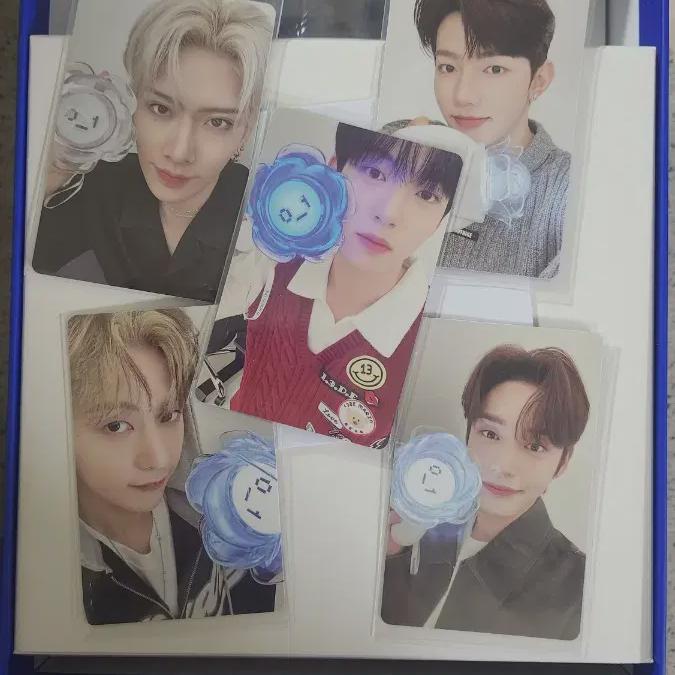 Zerobaseone Lightstick Rose Bong With Foca