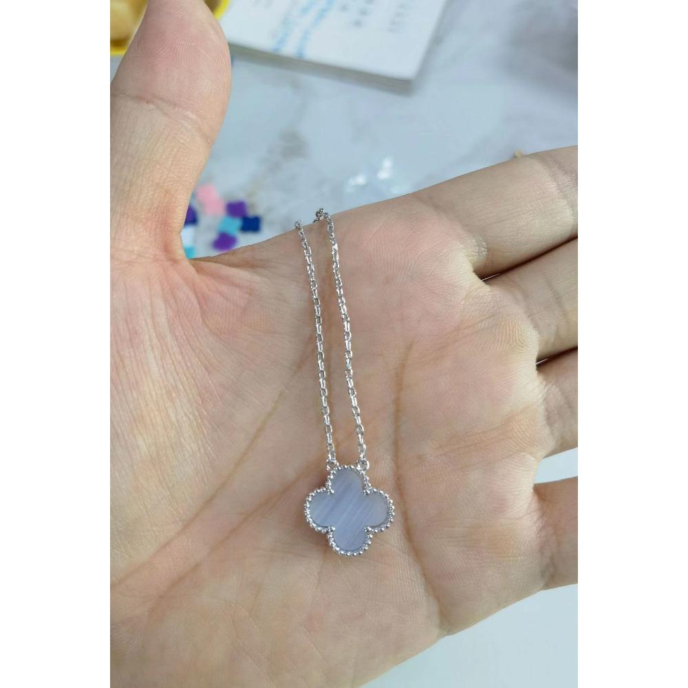 High-end Four-leaf Clover Necklace for Women 18K Rose Red Chalcedony Agate Natural White Shell Pendant Clavicle Chain