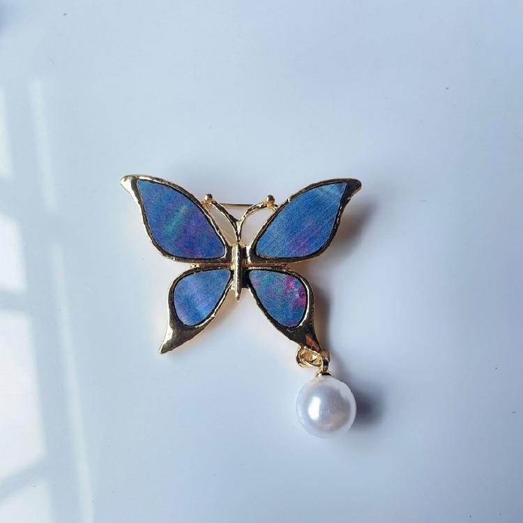 Versatile Butterfly Pearls Accessory Modern Waterdrop Inspired Detailing Sturdy Alloy Brooch for Casual Formal Wear