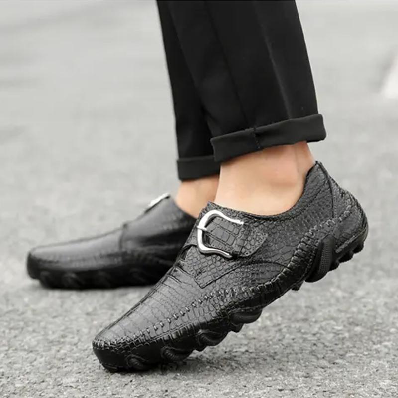 Fashion Winter Warm Fur Loafers Men Leather Casual Shoes Men Walking Footwear Non-slip Thick Sole Warm Men Sneakers Leather Moccasins