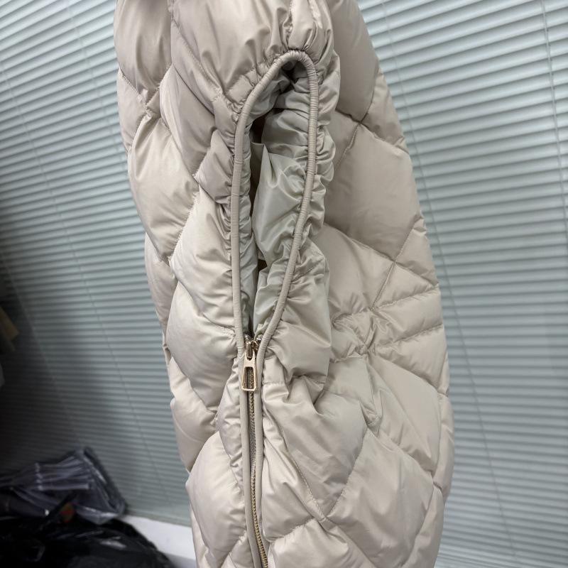 2026 European Winter White Duck Down Hooded Vest: Trendy, Loose-Fit, Plus Size Women's Fashion