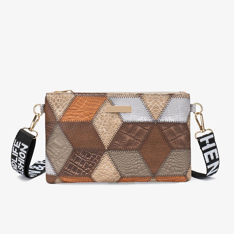 

New retro women s shoulder messenger bag large capacity flat pendant pendant chain bag