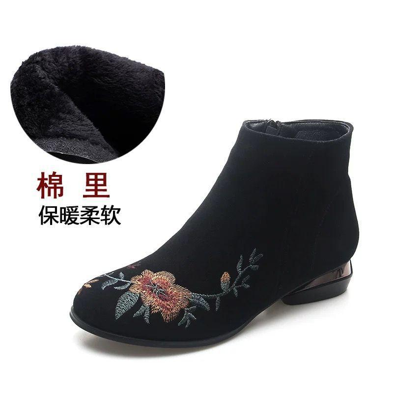 

Short boots autumn and winter women s 2025 new Han element wool surface embroidery ethnic style warm and versatile going out elegant national sty 35