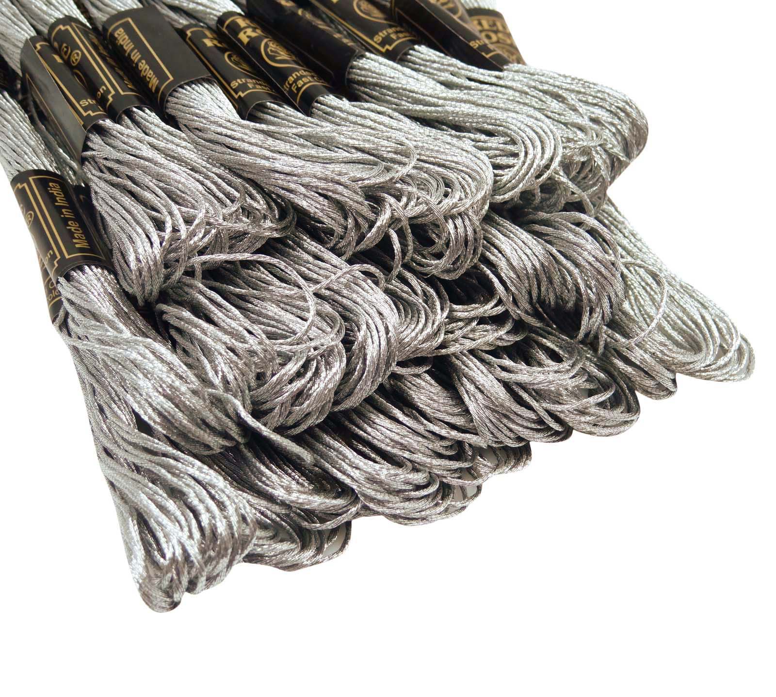 

Золота машина для шиття лот із 25 шовкових вишитих котушок 1 Box (25 Spool 400 Mtr білий