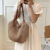 Sommer-Strohtasche im Mori-Stil: Vielseitige, geräumige Schultertasche für Strand- & Meeresurlaube