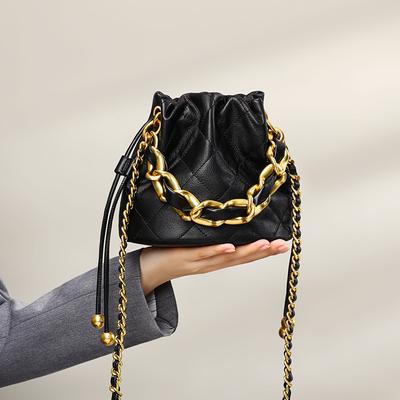 New High-end Crossbody Bucket Bag Niche Hand Chain Leather Bag