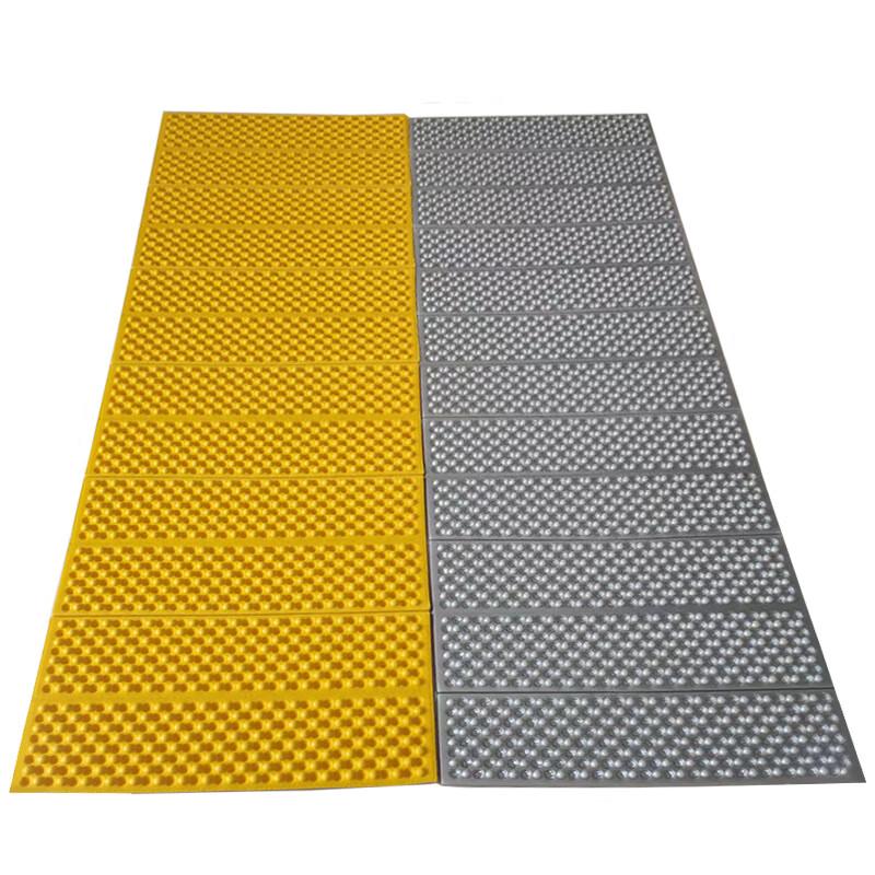 OEING Thickened Outdoor Moisture-Proof Camping Mat