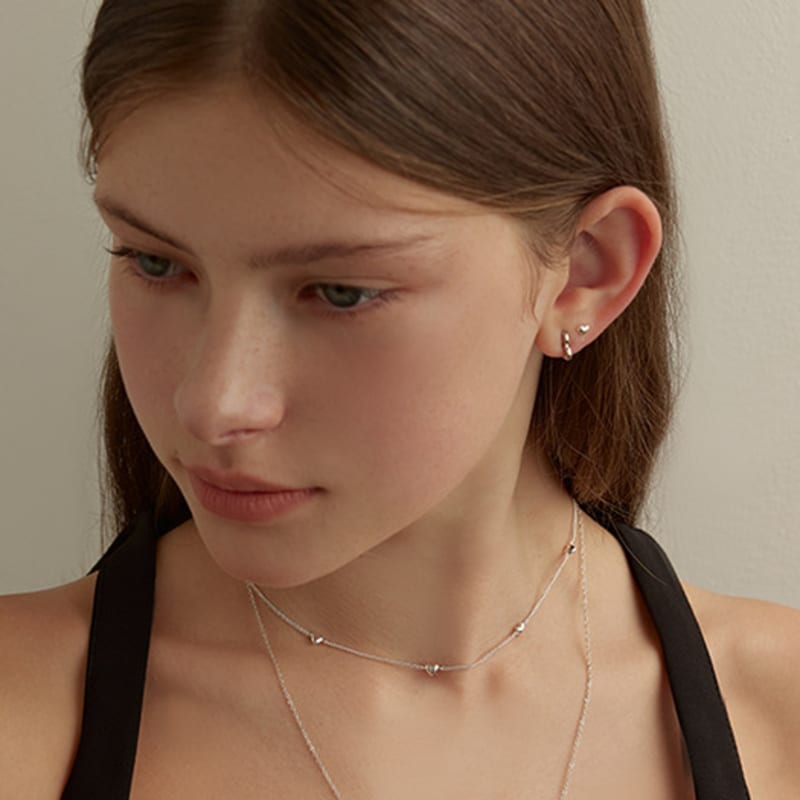 Lewe [6mm+10mm Pearl Earrings Included] Repeat Heart Necklace