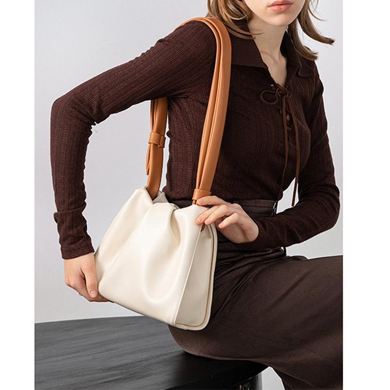 French Niche Cloud Bag Women's New Fashion Contrasting Color One-shoulder Crossbody Women's Bag Hand Bucket Bag Bag Bag Bag