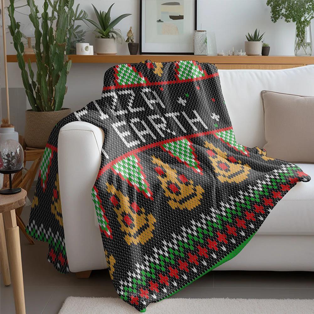 Pizza on Earth Christmas Throw Blanket, Funny Food Theme with Tree Design, Soft Knit Blanket for Holiday Gift and Sofa Decor