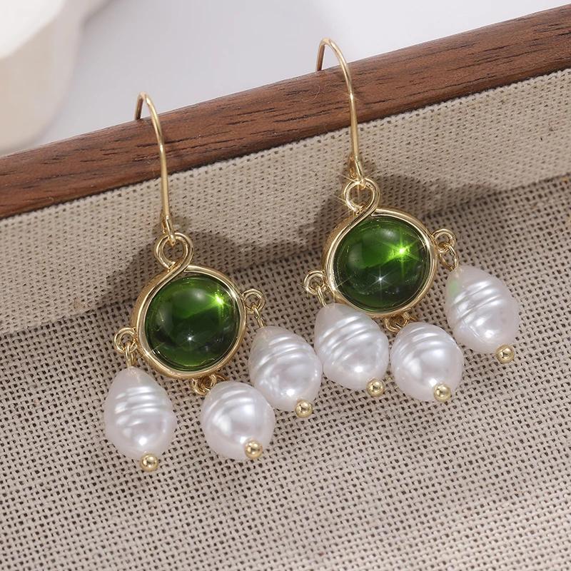 Retro Elegant Imitation Pearl Synthetic Emerald Pendant Earrings for Women Exquiaite Gorgeous Banquet Jewelry Accessories Crafts