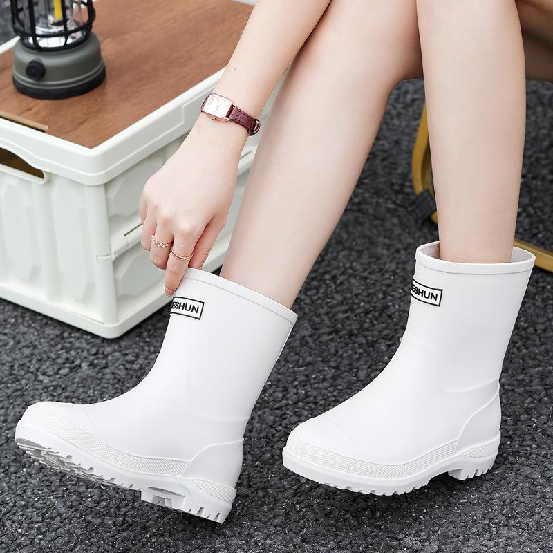 New rain shoes women's medium tube thick-soled velvet water shoes lightweight non-slip water glue shoe cover shoes fashion