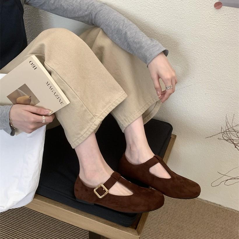 Retro flat-bottomed Mary Jane shoes for women's 2025 summer new round head versatile comfortable soft sole T-buckle strap single shoe trend