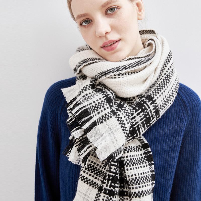 Scarf for Women Winter Warm Thicken Shawls and Wraps Long Blanket Knitted Scarf with Tassel Wool Pashmina