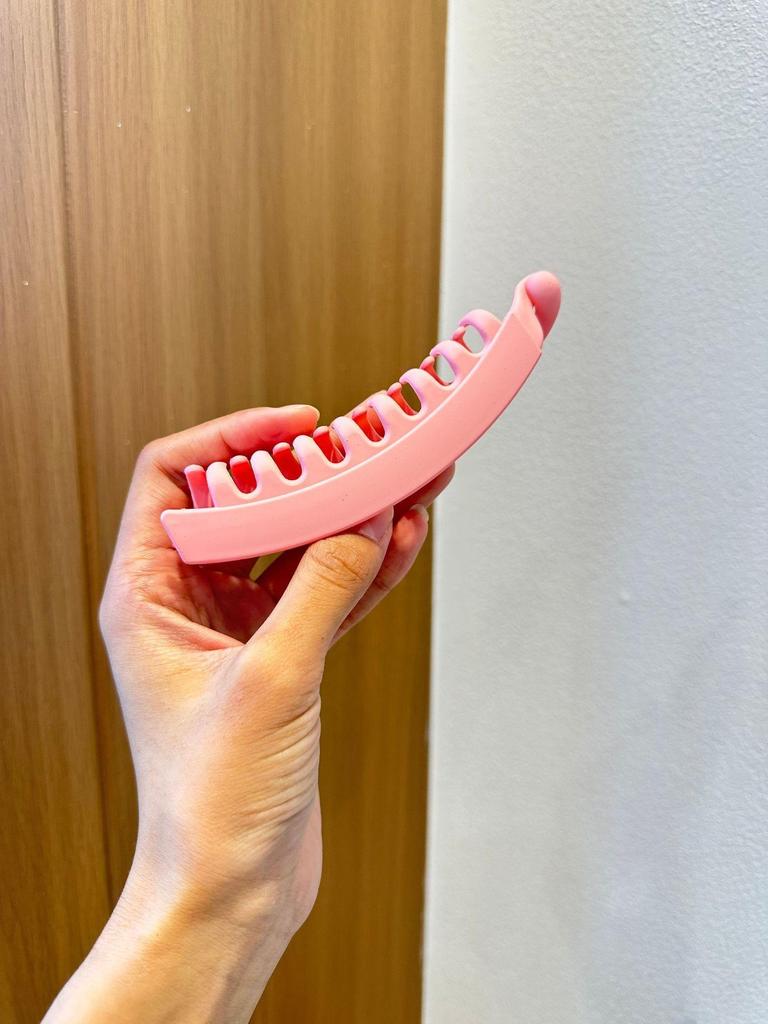 Elegant vertikal bananklemme for hestehaler - Fasjonabelt hårtilbehør for kvinner