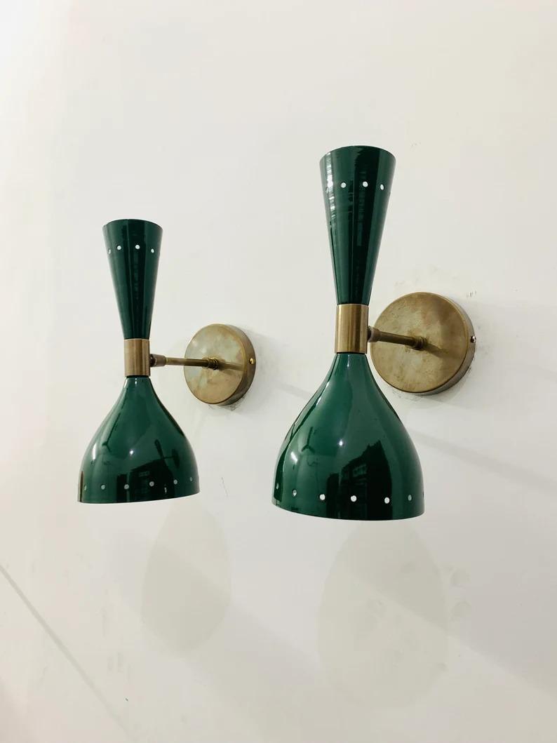 

Mid Century Modern Brass Wall Sconce: Green Diabolo Lamp, Pair зелений